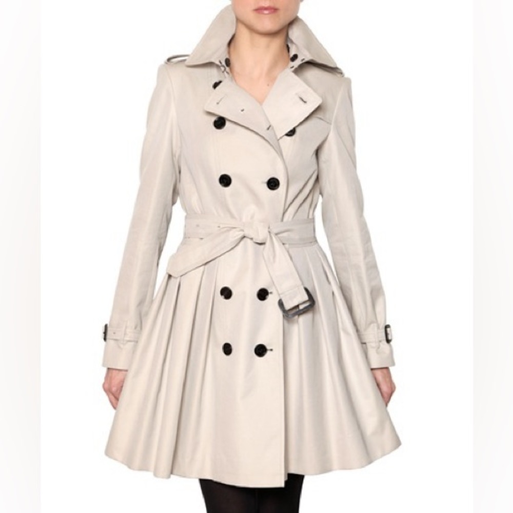 Burberry Massingham Pleated Trench Coat